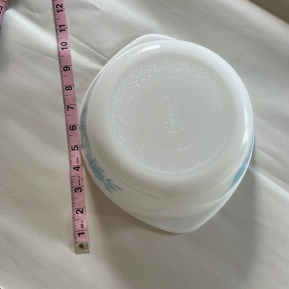 Blue Flower Glasbake 2 qt Dish - Picture 5 of 6